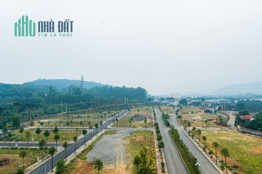 hơn 800 triệu Liền Kề Trung Tâm Thị Trấn Đà Bắc, Hòa Bình gần Hòa Lạc ngay Mặt Đường.