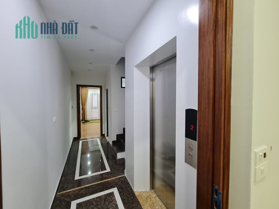 Bán nhà Ngọc Lâm DT 50m, 6 tầng phân lô có thang máy