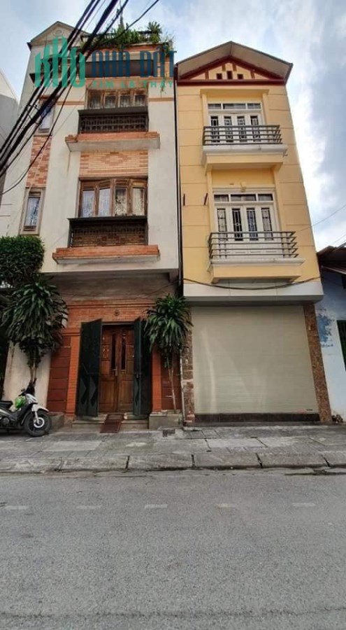 Tôi cần bán căn nhà số 82 phố An Xá, 41m, 3 tầng, kinh doanh tốt