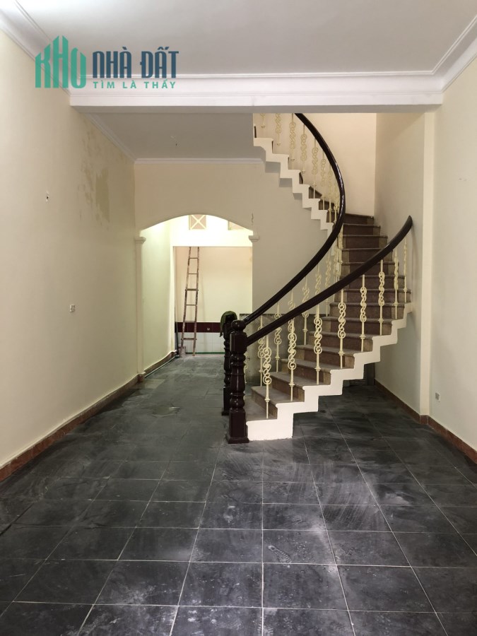 Cho thuê nhà Đặng Thai Mai, DT 50m x 3tầng, MT5m, Giá 12tr/ tháng, LH 0825515276