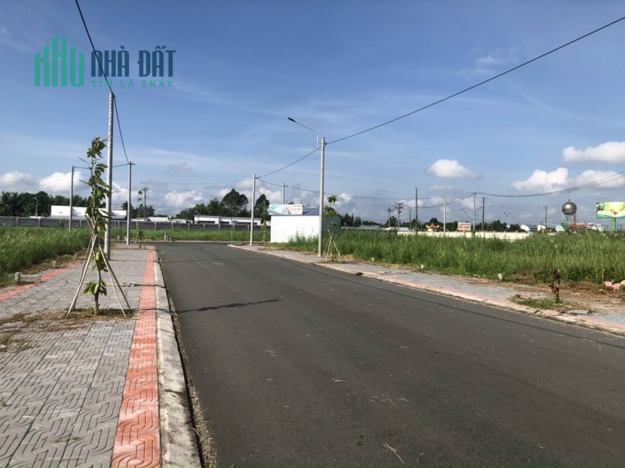 Bán đất nền thổ cư đối diện Trung Tâm thương mại 12 tầng