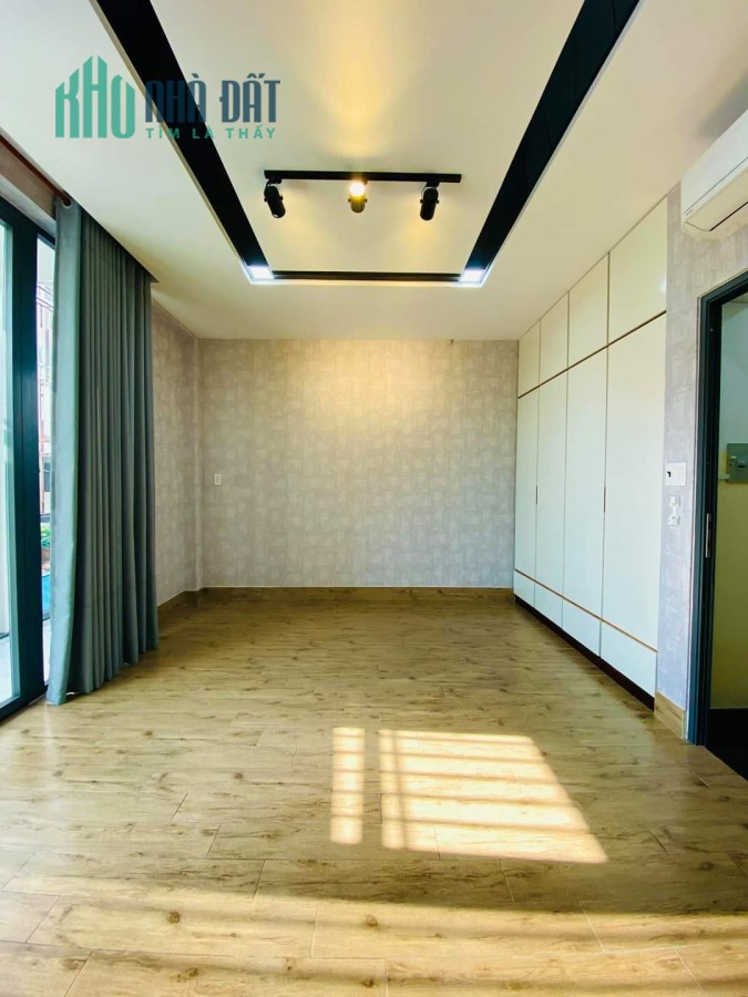 Về quê nên bán gấp nhà Âu Cơ 3 tầng đúc BTCT, hẻm xe hơi, 50m chỉ 6,8 tỷ, TL.