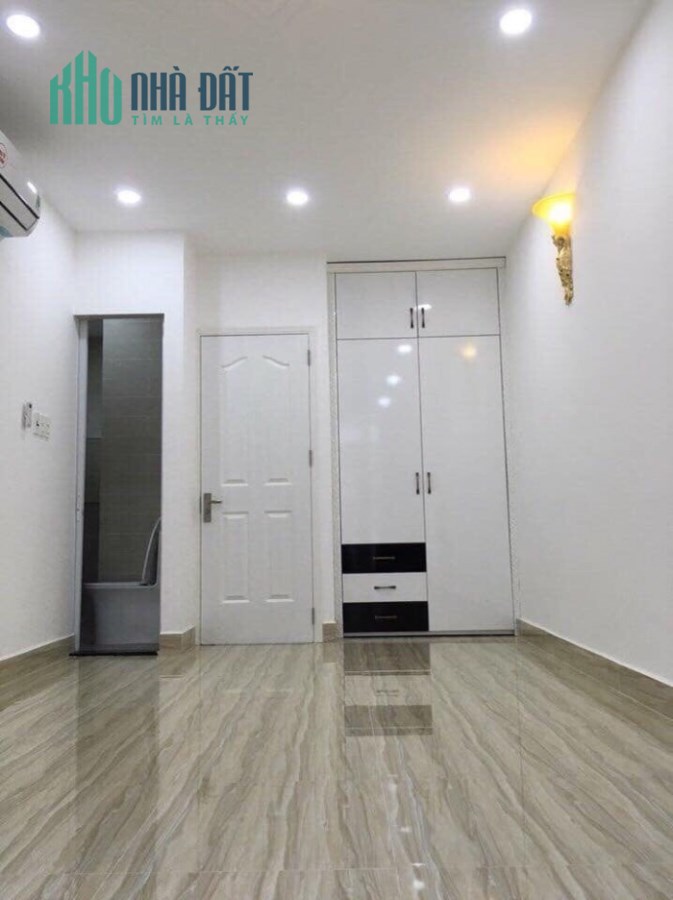 Bán nhà Nguyễn Trãi, Phường Bến Thành, Quận 1. DT 4,2mx21m. Giá 31,5 tỷ.