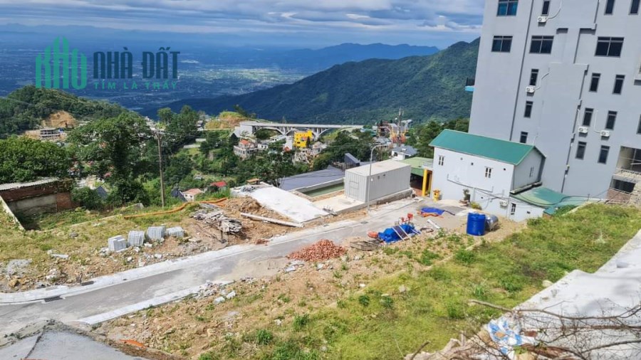 Bán 101m2 đất thôn 1 thị trần Tam Đảo. Gía 5,2 tỷ.☎️☎️☎️Liên hệ: 0986.797.222-0986.454.393