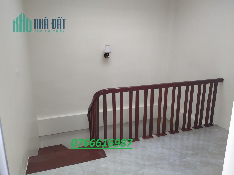 Bán nhà Phúc Xá Ba Đình 80m2 3 tầng MT 4m giá cực chất, LH em Hưng 0766616987.
