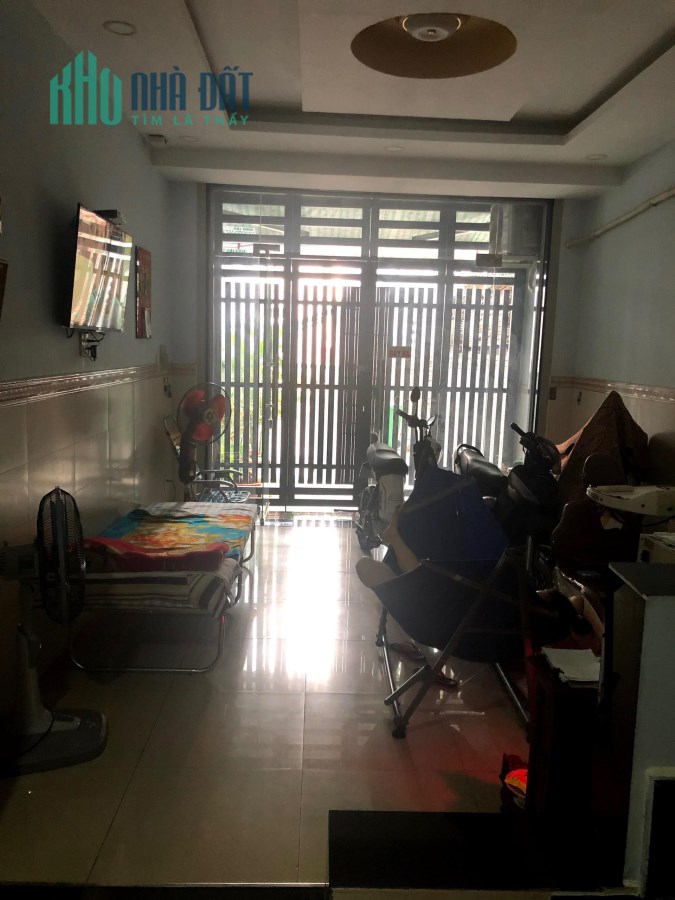 Bán nhà 55m2, 2 lầu, sân thượng, giá 6,4 tỷ đường Âu Cơ, P.14, Quận Tân Bình .