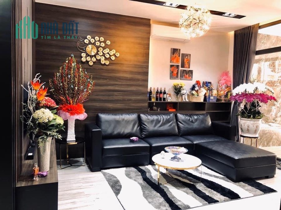 Bán nhà MT 5 tầng 102m2 đường Trần Nhật Duật Quận 1 – Giá 35 tỷ