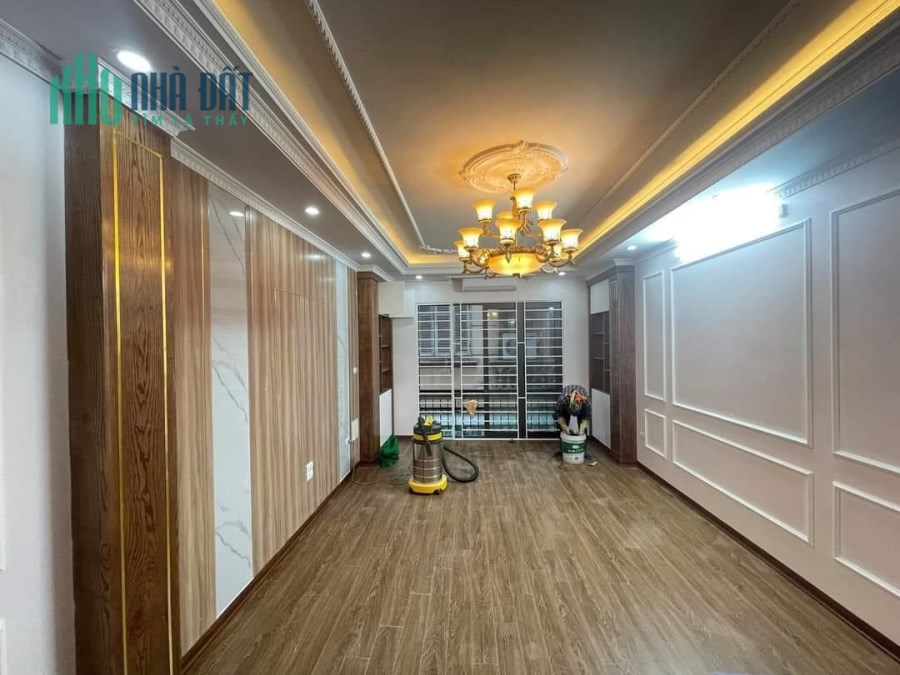 Bán nhà  Nguyễn Ngọc Nại, 45m2*7 tầng,9.8 tỷ, thang máy, ô tô vào nhà