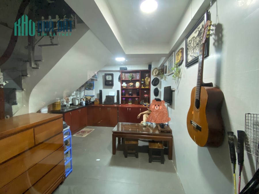 Bán nhà riêng, Mặt ngõ Bạch Đằng giá 3,85 tỷ, 35m2, xây 5 tầng, cách phố 15m