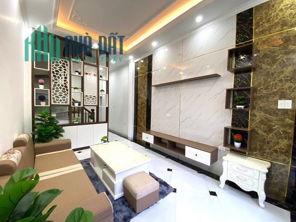 Bán nhà hiếm ở Tây Trà, Hoàng Mai, ô tô qua nhà, 35m2 x 5T, nhỉnh 4 tỷ
