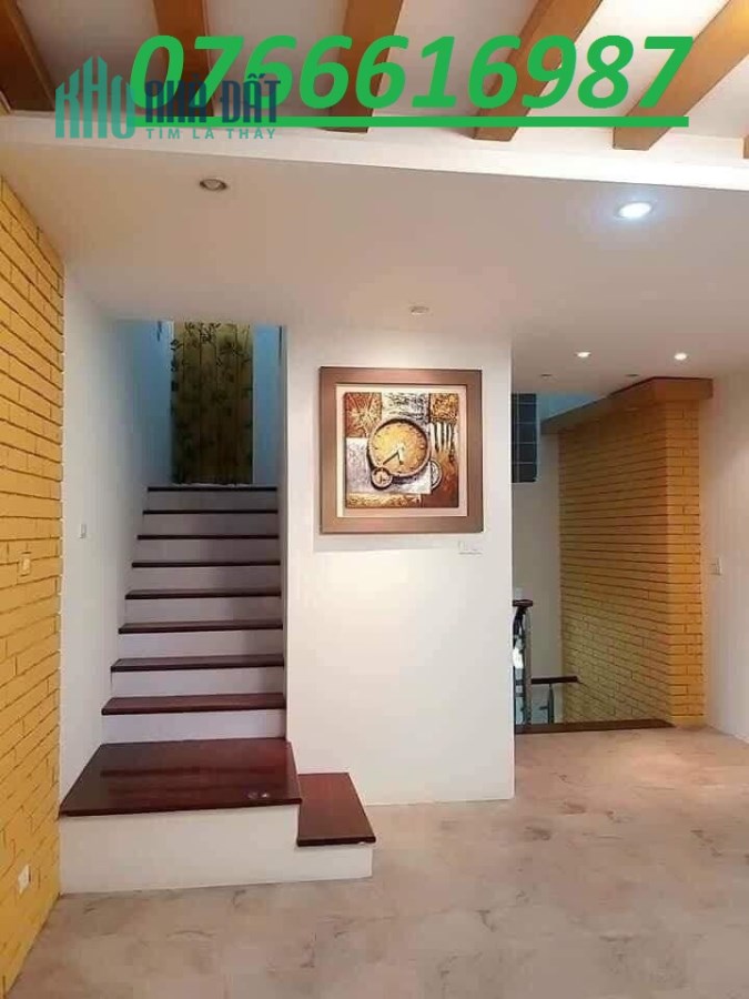 Giảm sốc 500tr giá chỉ còn 7.5 tỷ 63m2 Ngọc Lâm Long Biên LH 0766616987.