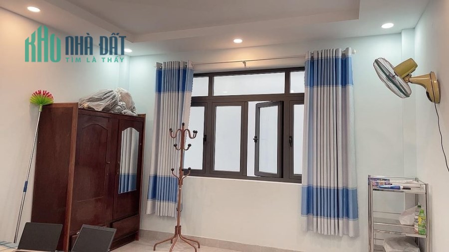 Bán nhà đẹp Phạm Văn Bạch 72m2 4 Tầng hẻm xe hơi Tân Bình giá 11 tỷ