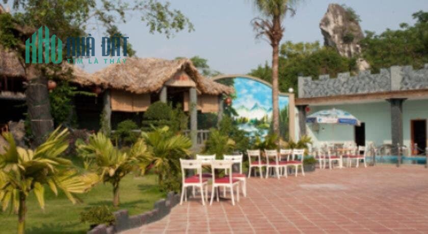 Bán gấp tổ hợp khách sạn 2400m cao cấp tại đường Vạn Hạnh trung tâm TP Ninh Bình.