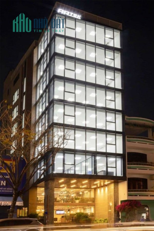 KHÁCH SẠN PHỐ THÁI HÀ Ô TÔ THANG MÁY BUILDING ĐẲNG CẤP MẶT TIỀN MÊNH MÔNG