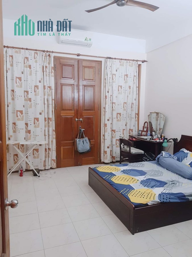 Bán nhà Trần Quang Diệu, Đống Đa, 50m x 4T, Ô tô