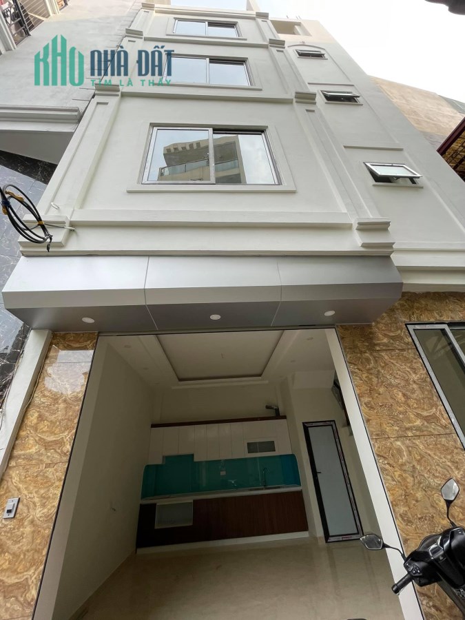 Nhà Vũ Trọng Phụng 40m2, 5 tầng, 4.2 tỷ, kinh doanh, tiện lợi