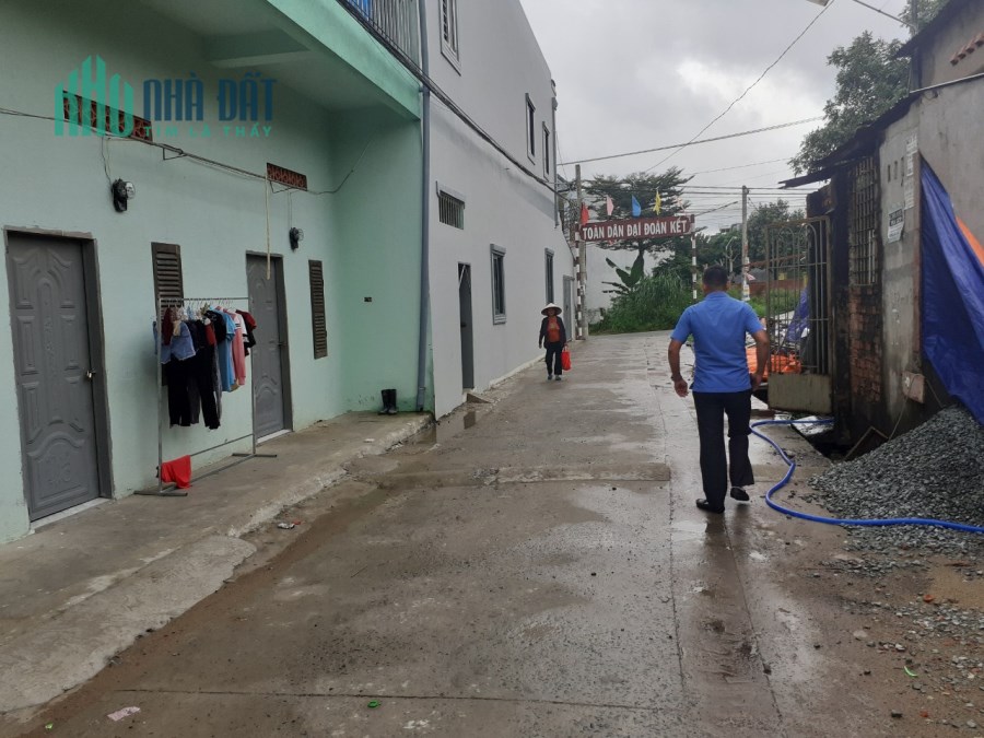 CẦN BÁN GẤP 360M2 ĐẤT CÙNG 2 DÃY PHÒNG TRỌ 14 PHÒNG SÁT QL13,KCN NHẬT HÀN , DÂN ĐÔNG