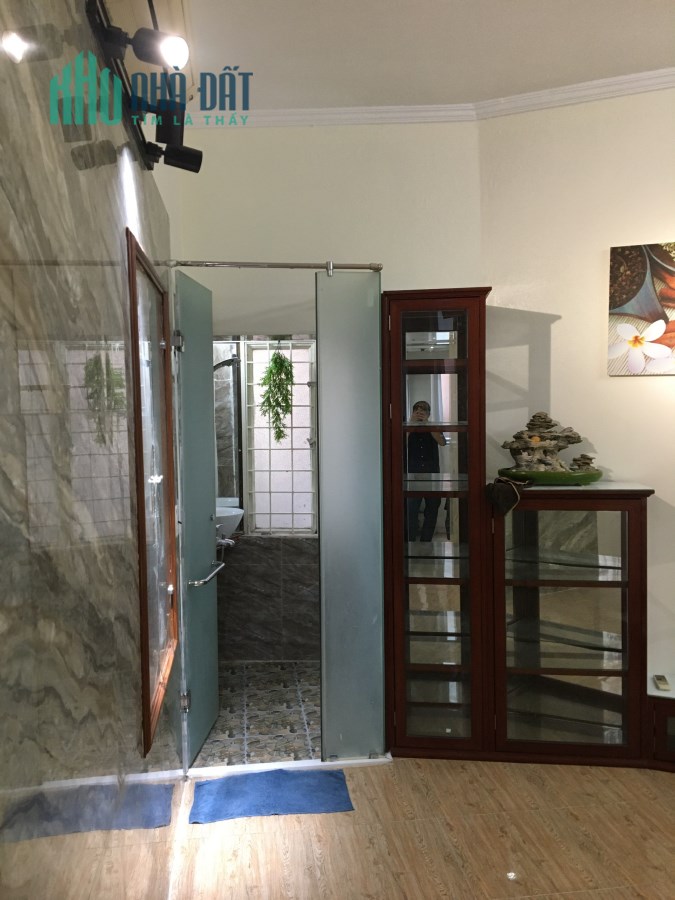 Cho thuê nhà phố Thợ Nhuộm, DTSD: 70m2 x 4 tầng, MT: 5m, Gía: 7 tr/tháng, đầy đủ nội thất.