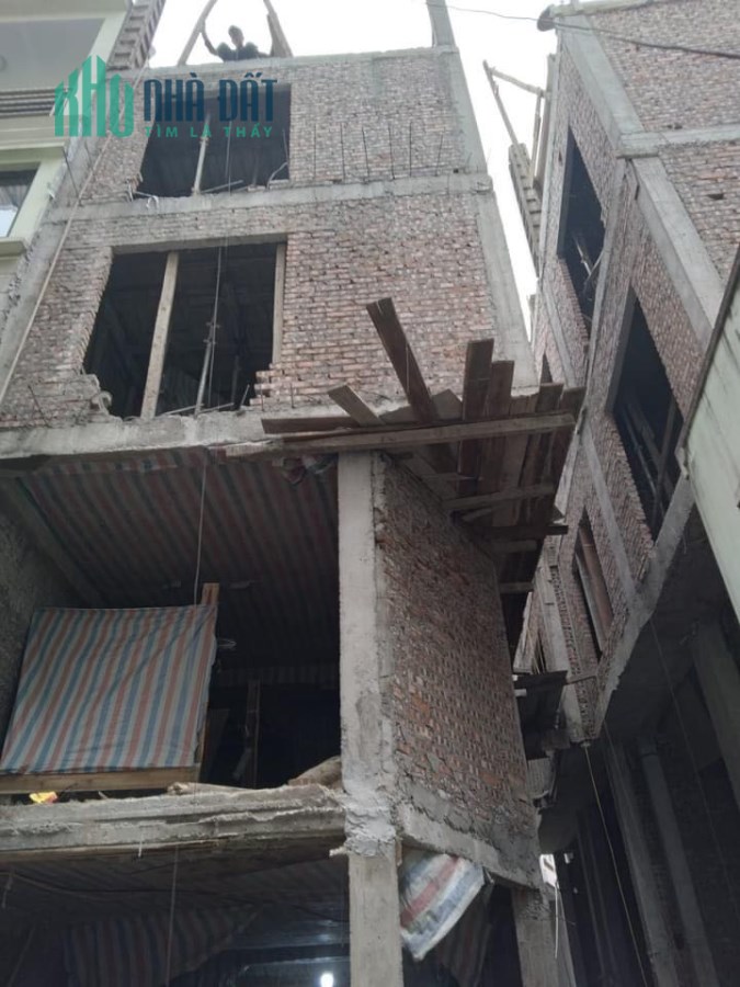 Bán nhà ô tô vào thẳng nhà Giải phóng 