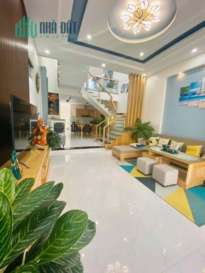 BÁN NHÀ XÂY TÂM HUYẾT TẠI TÂN MAI, NGÕ NÔNG, GẦN PHỐ, DT 60M2, MT4.6 NHỈNH 4TỶ. 0977440990.