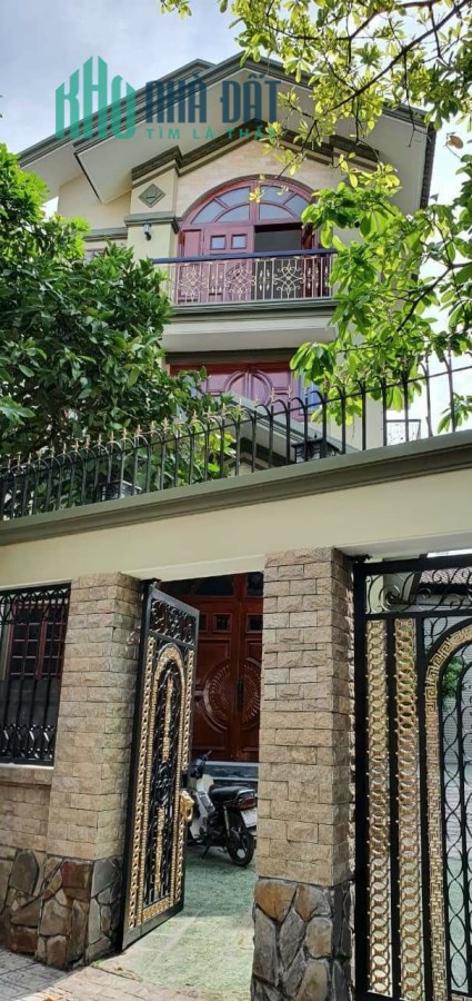 Bán biệt thự vườn phường 6, Gò Vấp: 11 x 20, giá 18 tỷ