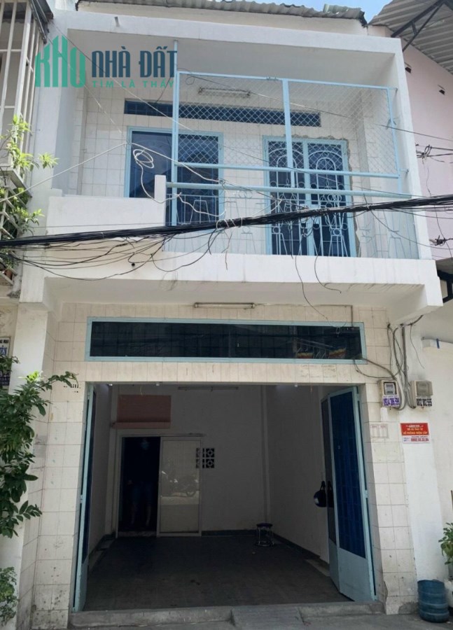 Bán nhà 35m2, 1 lầu, giá 5,7 tỷ đường Cách Mạng Tháng 8, Phường 13, Quận 10.