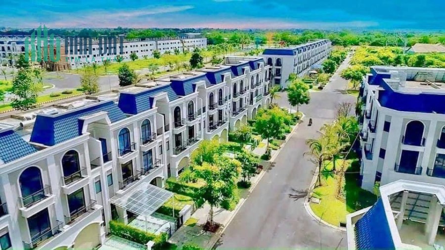 Bán nhà phố view Công Viên mát mẻ tại P6, TP Tân An, giá siêu hấp dẫn. Lh:0855220088