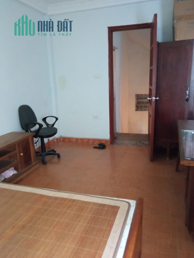 Cho thuê nhà Dương Văn Bé 3 tầng 2PN giá 6 triệu/tháng gần Time City