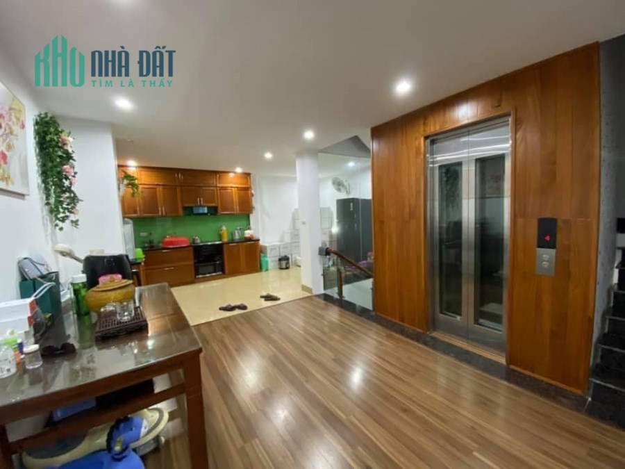 Bán nhà Liền kề 90 Nguyễn Tuân: Phân lô Ôtô, Nhà đẹp, Thang máy, 75m2x5T, MT 5m, 20 tỷ-0975642942