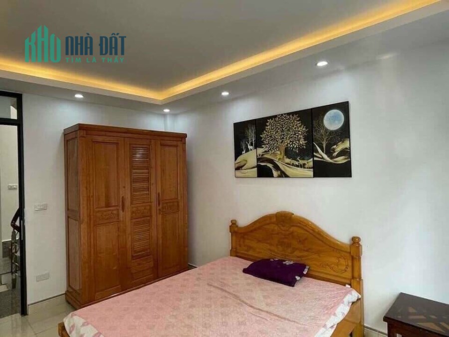 Bán nhà Ngọc Lâm 4 phòng ngủ view thoáng 3.69 tỉ.