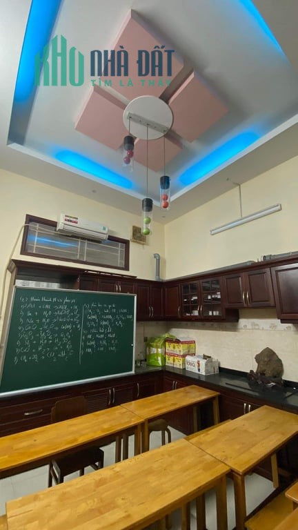 MẶT TIỀN kinh doanh 4 tầng Hẻm nhựa ÔTÔ 10M2 Nguyễn Minh Hoàng Tân Bình chỉ 14.5 tỷ