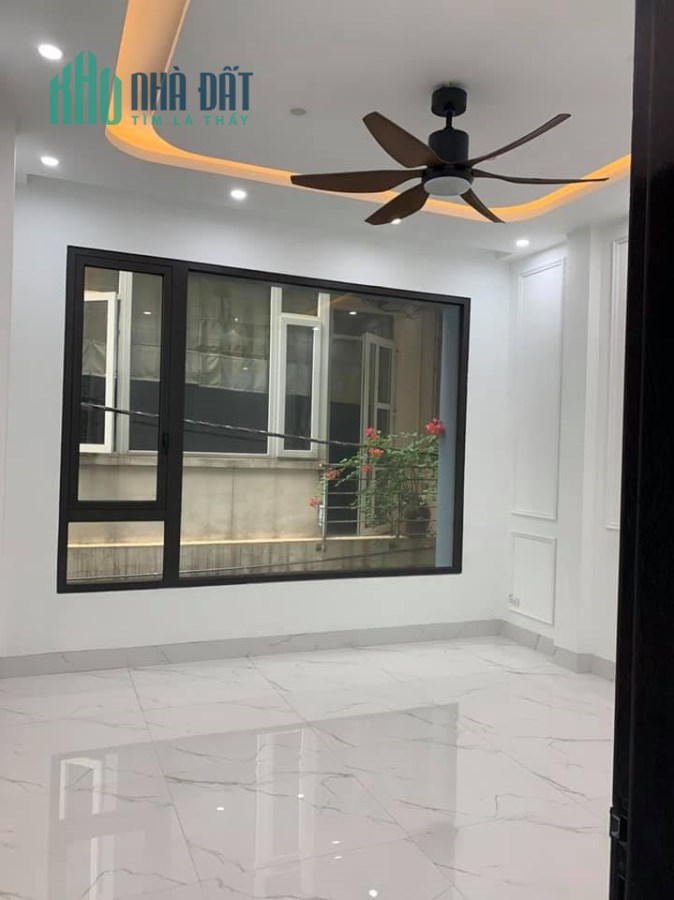 Bán nhà Ô Cách, Long Biên, thang máy ô tô vào tận nhà 48m, Mặt tiền 4m giá nhỉnh 6 tỷ.