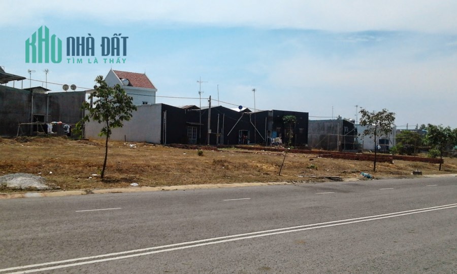 Gia đình cần trả nợ ngân hàng VIB nên bán lỗ lô đất tại Tân Định, đối diện khu công nghiệp Gia đình