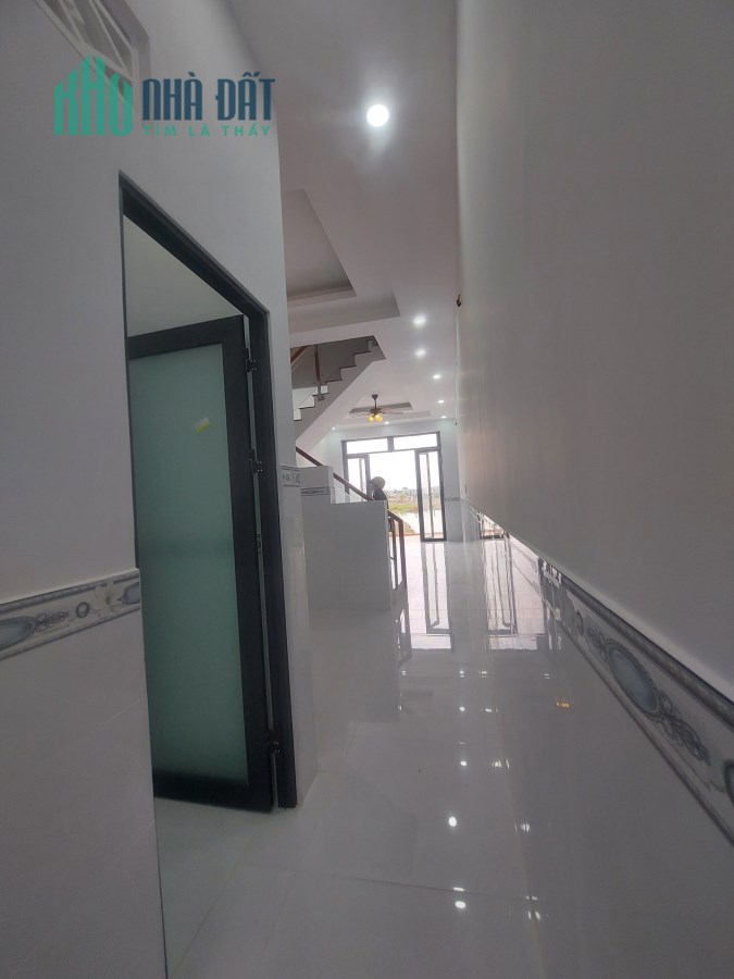 Nhà bán Hương Lộ 11 . 98m2 SHR