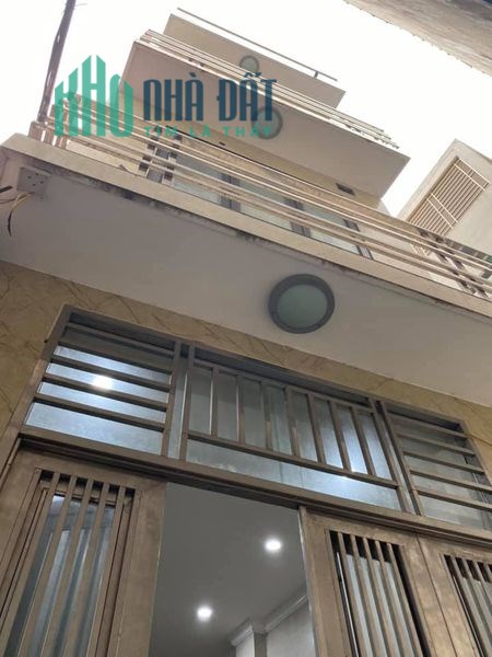 Bán nhà kịch độc lạ ở Nam Dư, xe nhỏ đỗ cửa, với 6 P ngủ, chào 2.79 tỷ