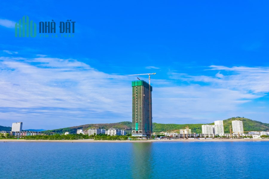 Chính chủ cần bán căn hộ cao cấp 5 sao dự án A La Carte Hạ Long Bay, nằm ngay mặt Vịnh kì quan