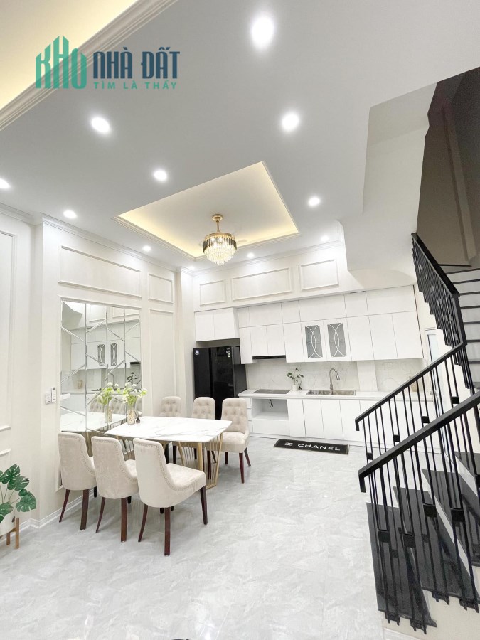 NHÀ SIÊU ĐẸP-FULL NỘI THẤT XỊN-GẦN PHỐ-72M 3T 7xTỶ TRƯƠNG ĐỊNH QUẬN HAI BÀ
