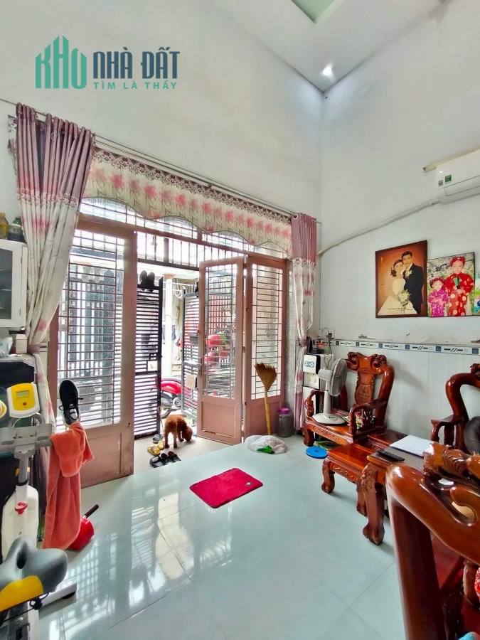 Nhà 3PN, 56m2 Gần Chợ Tân Hương, Tân Phú, 4.1 tỷ LH 0896721788