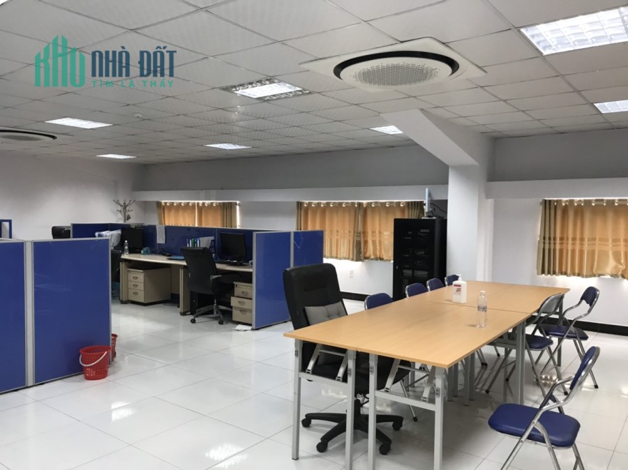 Chuyển nhượng nhà máy 8000m2 KCN Yên Phong.có sẵn nhà xưởng và VP. LH 0988 457 392