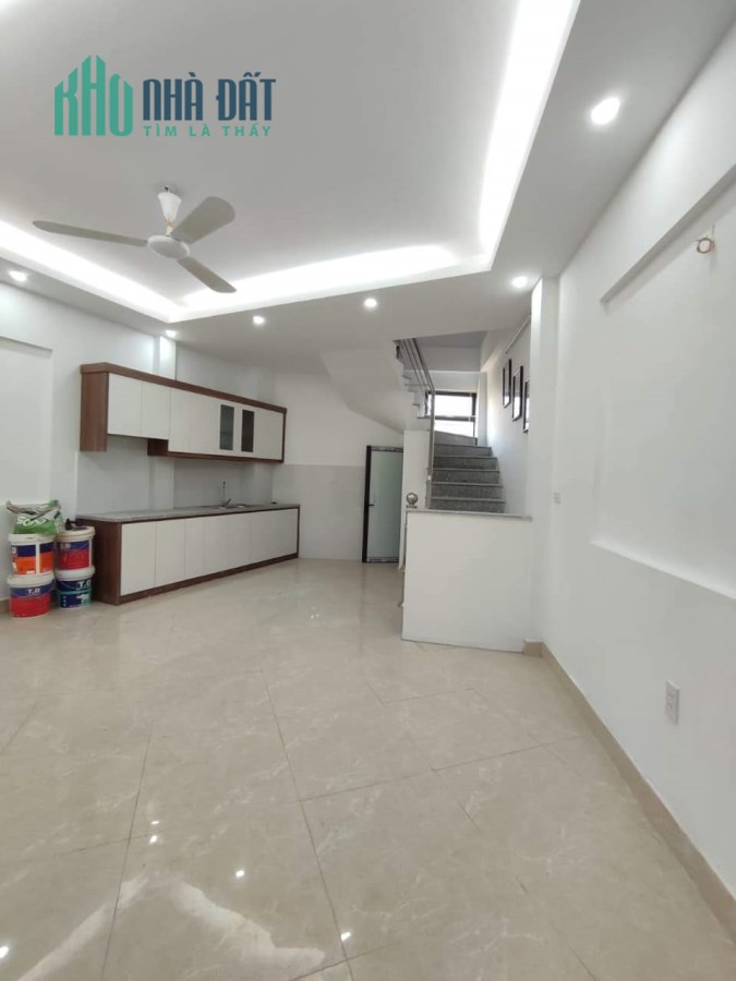 Bán nhà Tây Tựu 32m2*4tang, mặt tiền 4.6m, oto nhỏ đỗ cửa, giá chỉ 2.1 tỷ
