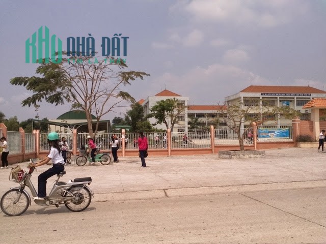 Thanh lý  phòng trọ và 600m2 đất đối diện chợ, hỗ trợ vay 80%