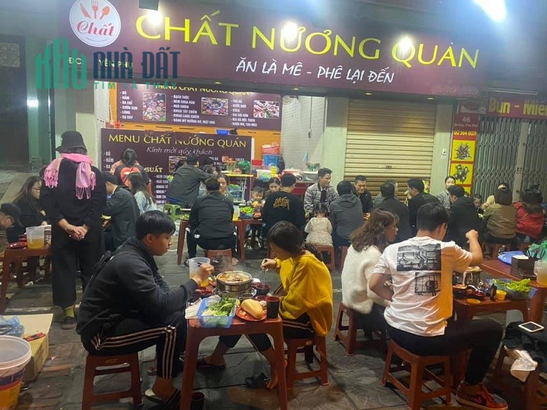 Bán nhà mặt phố HOÀN KIẾM 208m2, MT 10m, kinh doanh TẤP NẬP giá HẠT RẺ.