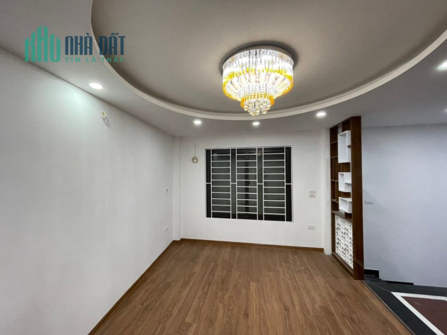 Nhà phố Thịnh Liệt, trung tâm hành chính quận Hoàng Mai 35m2 5T, hai thoáng 2.85 tỷ