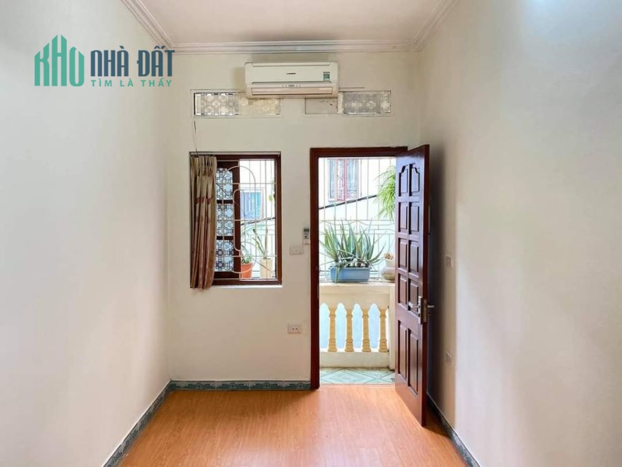 Cần Bán Nhà Kim Giang, Nhà Mới Đẹp Long Lanh , DT: 39m2, Gía: 3.8 tỷ, LH: 0963685933.