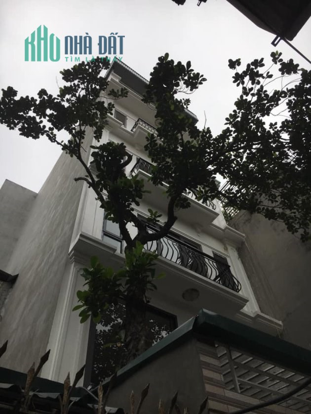 Nhà mới đẹp ngõ 102 Hoàng Đạo Thành giá 5.5 tỷ, 60mx6T, Oto cách 10m