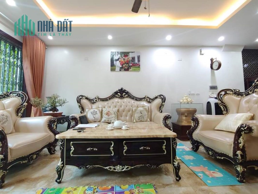 Nhà liền kề KĐT Văn Khê, đường rộng, thông, MT5m, 85m2x5T chỉ 7.89 tỷ. LH 0989.62.6116