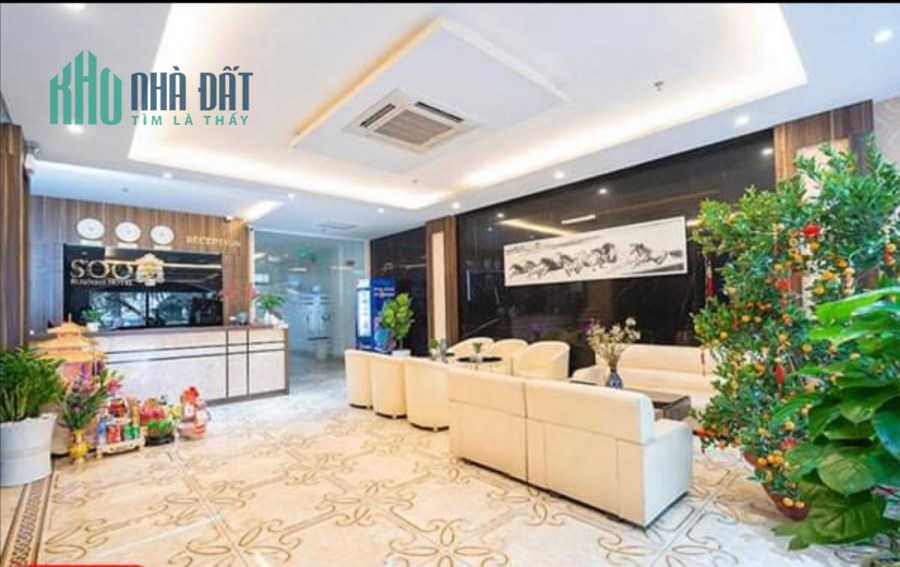 Cho thuê toà khách sạn 3 sao đường Trung Kính mới lô góc 2 mặt. Giá= 180 tr/th