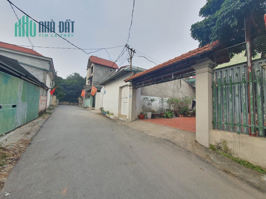 Bán 137m2 đất tại Đồng Tâm, Vĩnh Yên giá: 1.5x Tỷ.Liên hệ: 0986.454.393-0986.797.222