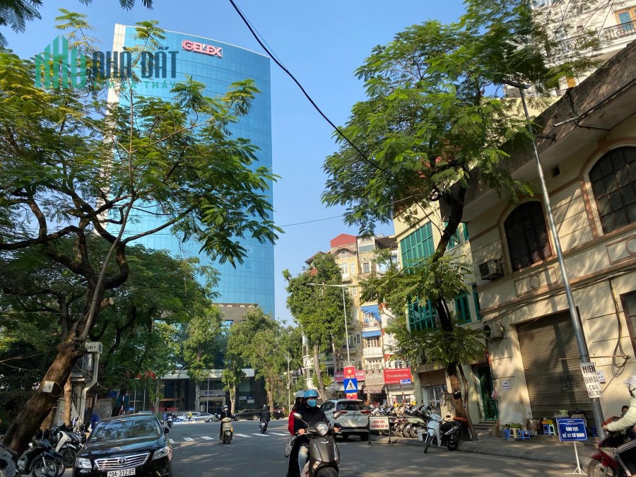Bán Nhà 5 tầng Lô Góc Phố Hoa Lư Hai Bà Trưng 60m*MT10m, 17 tỷ, Ô Tô, Kinh Doanh.LH:0397194848