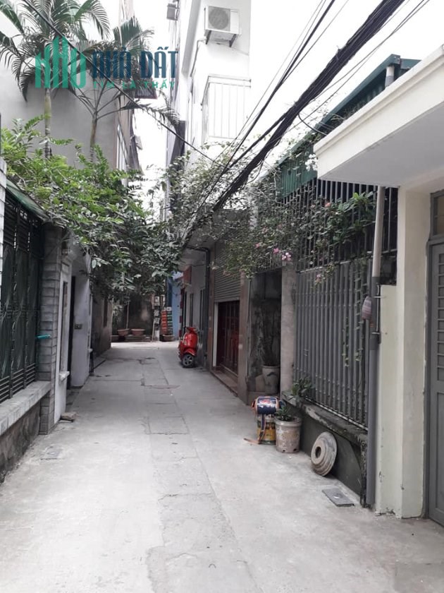 Bán gấp nhà ngõ 236 Khương Đình giá 3,65 tỷ, 60mx4T, đẹp ở ngay